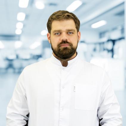 Азаров Максим Сергеевич